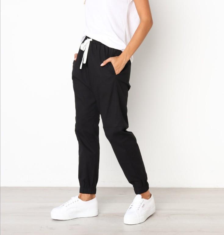 Finnley Jogger Pant With Drawstring Waist - Black